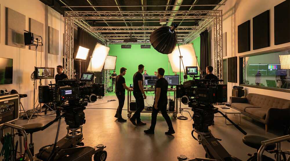 99热这里有精品影视制作